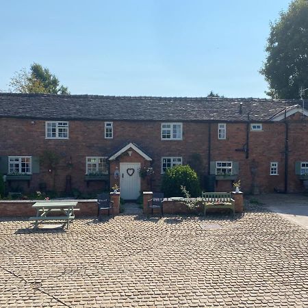Bank Farm Cottages Nantwich Esterno foto